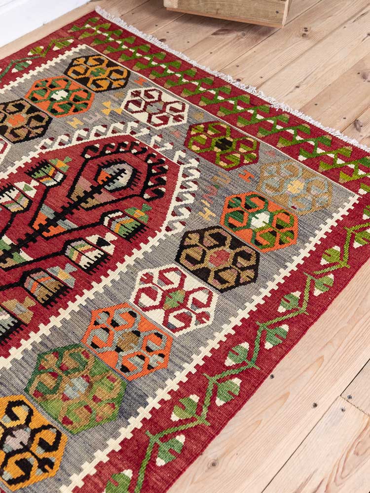 12785 Vintage Turkish Esme Kilim Rug 114x163cm (3.9 x 5.4ft)