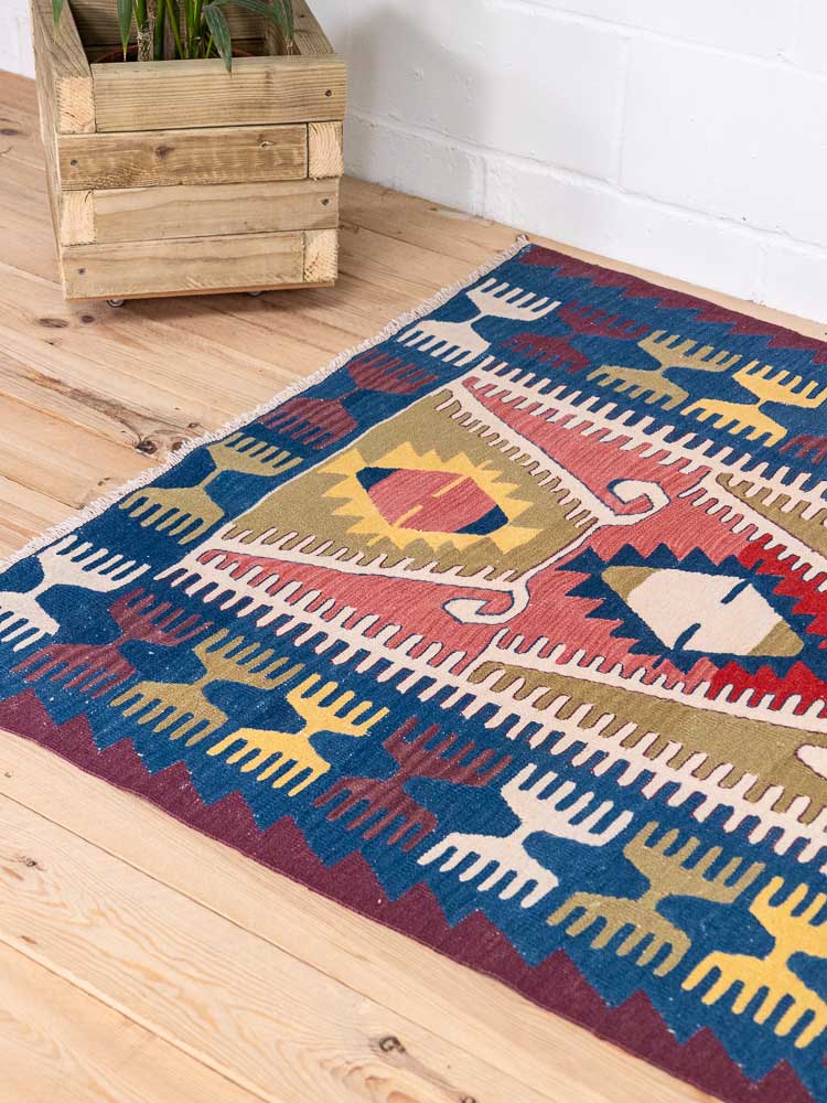 12786 Vintage Turkish Usak Kilim Rug 120x163cm (3.11 x 5.4ft)