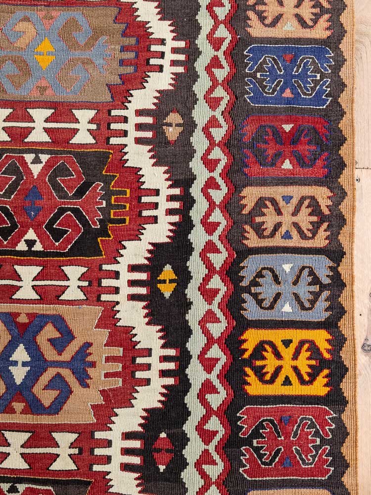 12787 Vintage Turkish Maras Kilim Rug 104x199cm (3.5 x 6.6ft)