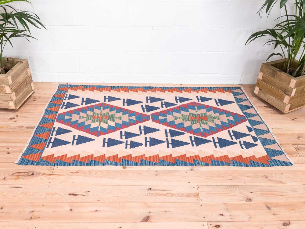 12788 Vintage Turkish Usak Kilim Rug 109x181cm (3.7 x 5.11ft)