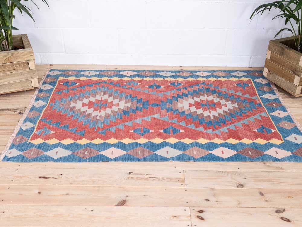 12790 Vintage Turkish Usak Kilim Rug 116x178cm (3.10 x 5.10ft)