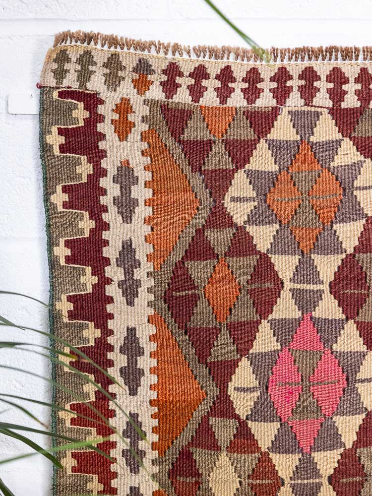 12826 Small Vintage Turkish Sivas Kilim Rug 53x88cm (1.9 x2.10ft)