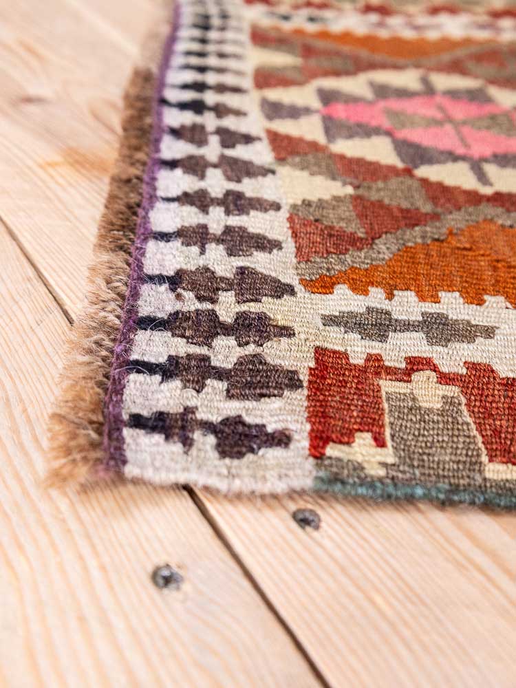 12826 Small Vintage Turkish Sivas Kilim Rug 53x88cm (1.9 x2.10ft)