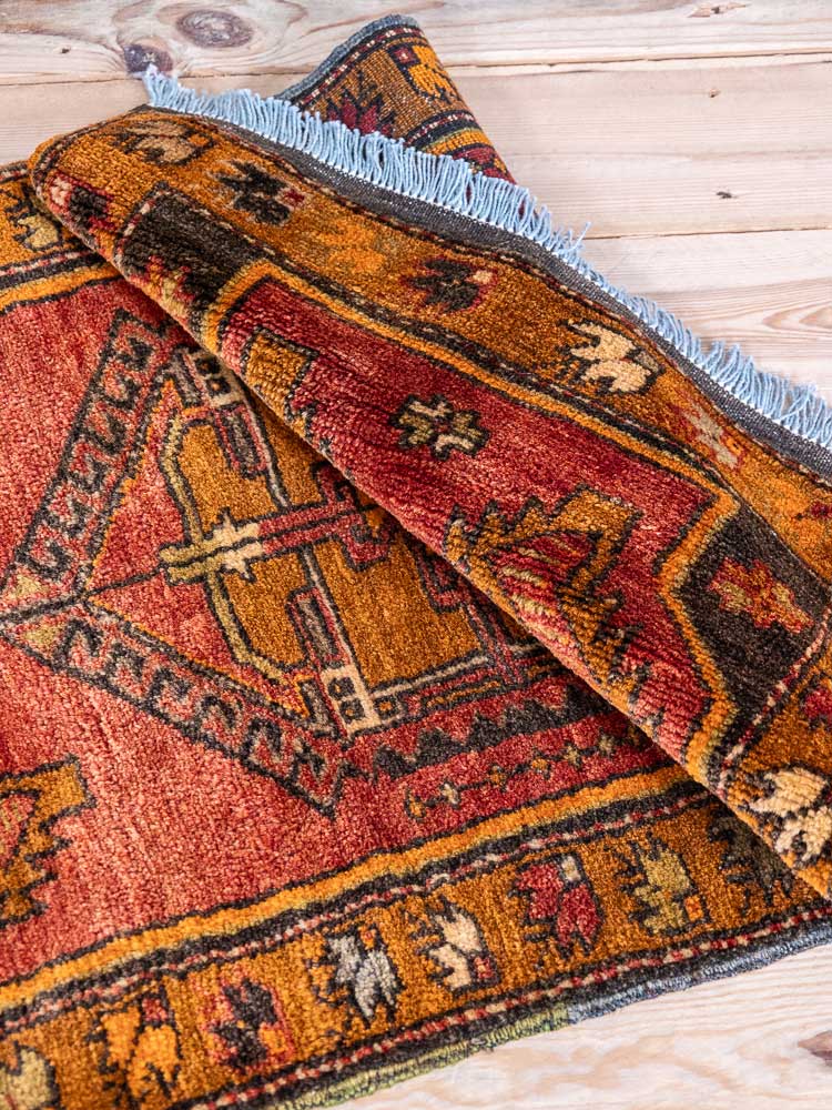 12842 Small Village Turkish Malatya Rug 56x92cm (1.10x 3ft)