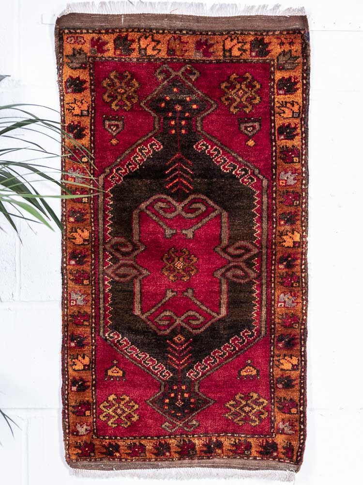 12844 Small Village Turkish Malatya Rug 53x97cm (1.9 x 3.2ft)