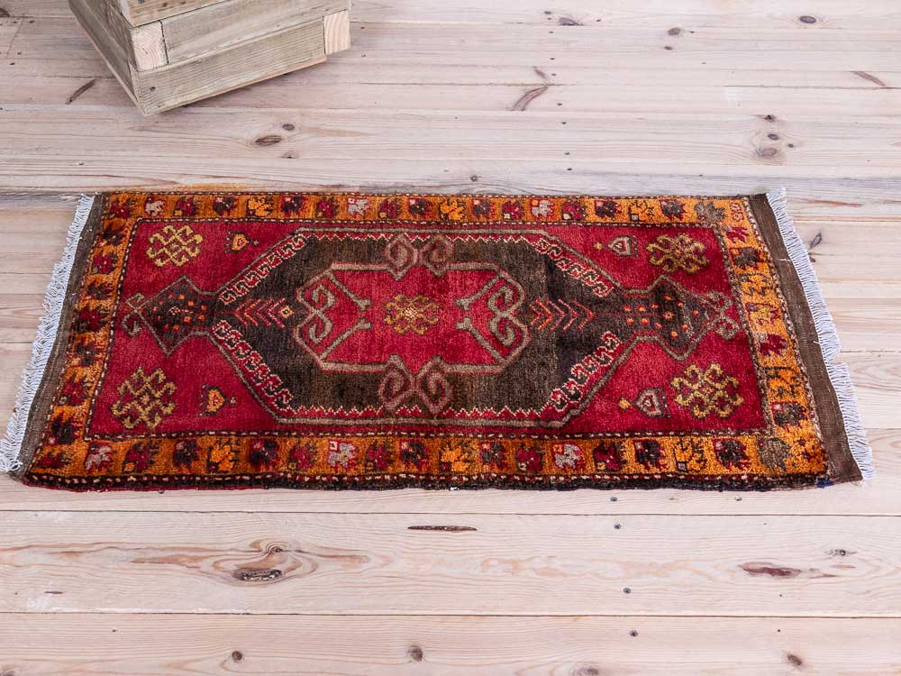 12844 Small Village Turkish Malatya Rug 53x97cm (1.9 x 3.2ft)