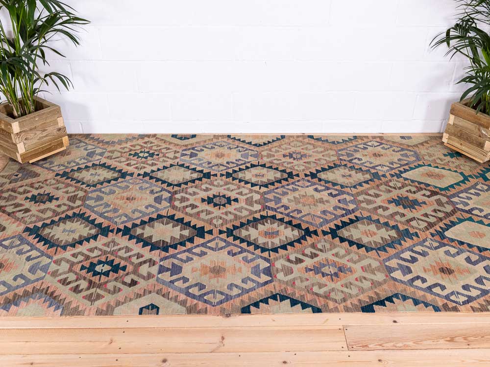 12853 Large Vintage Turkish Esme Kilim Rug 175x323cm (5.8 x 10.7ft)