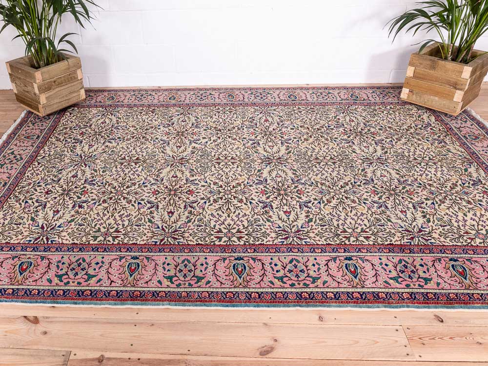 12862 Large Vintage Turkish Kayseri Carpet 200x291cm (6.6 x 9.6ft)