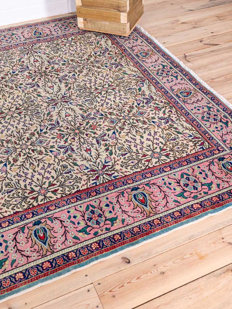 12862 Large Vintage Turkish Kayseri Carpet 200x291cm (6.6 x 9.6ft)