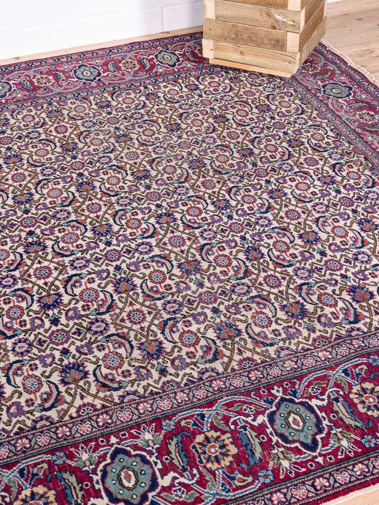 12863 Large Vintage Turkish Kayseri Carpet 204x289cm (6.8 x 9.5ft)