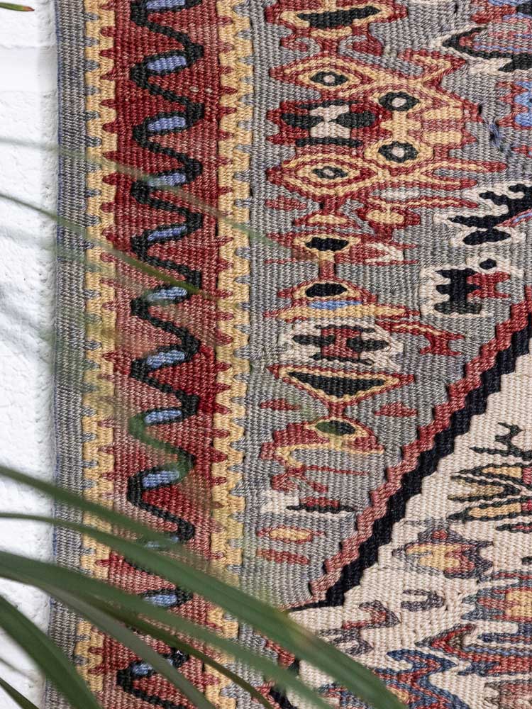 12873 Small Vintage Van Senneh Kilim Rug 60x98cm (1.11 x 3.2ft)