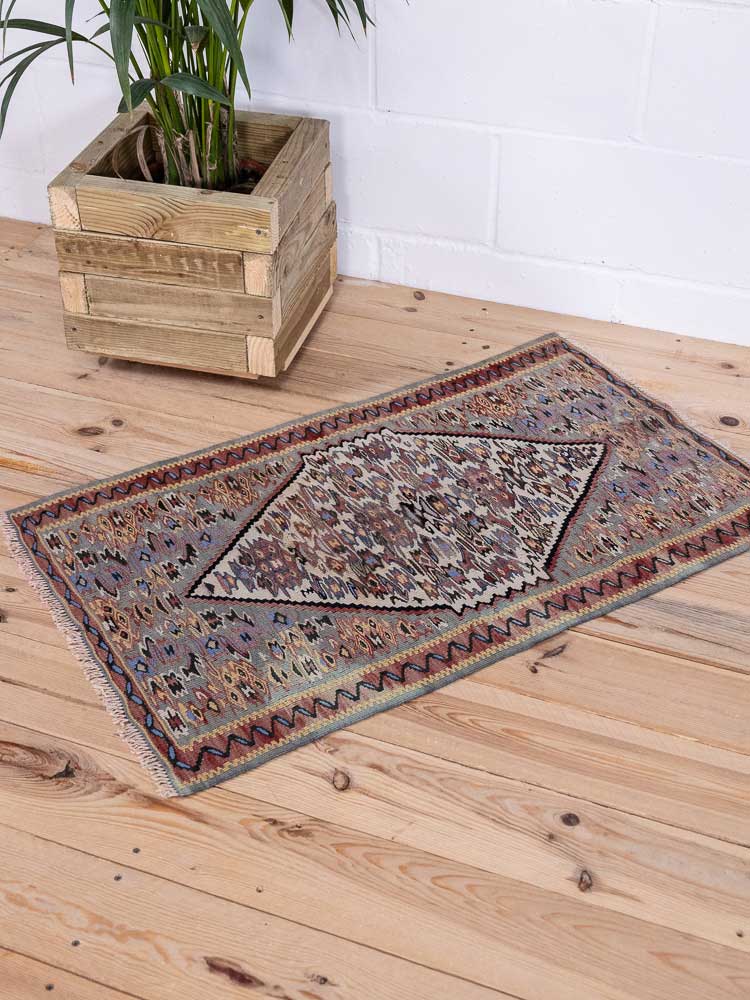 12873 Small Vintage Van Senneh Kilim Rug 60x98cm (1.11 x 3.2ft)