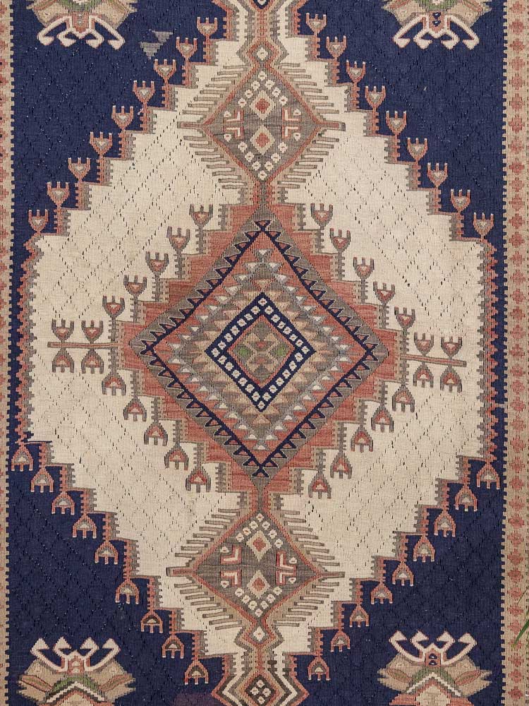 12878 Fine Vintage Turkish Van Kilim Rug 139x212cm (4.6 x 6.11ft)