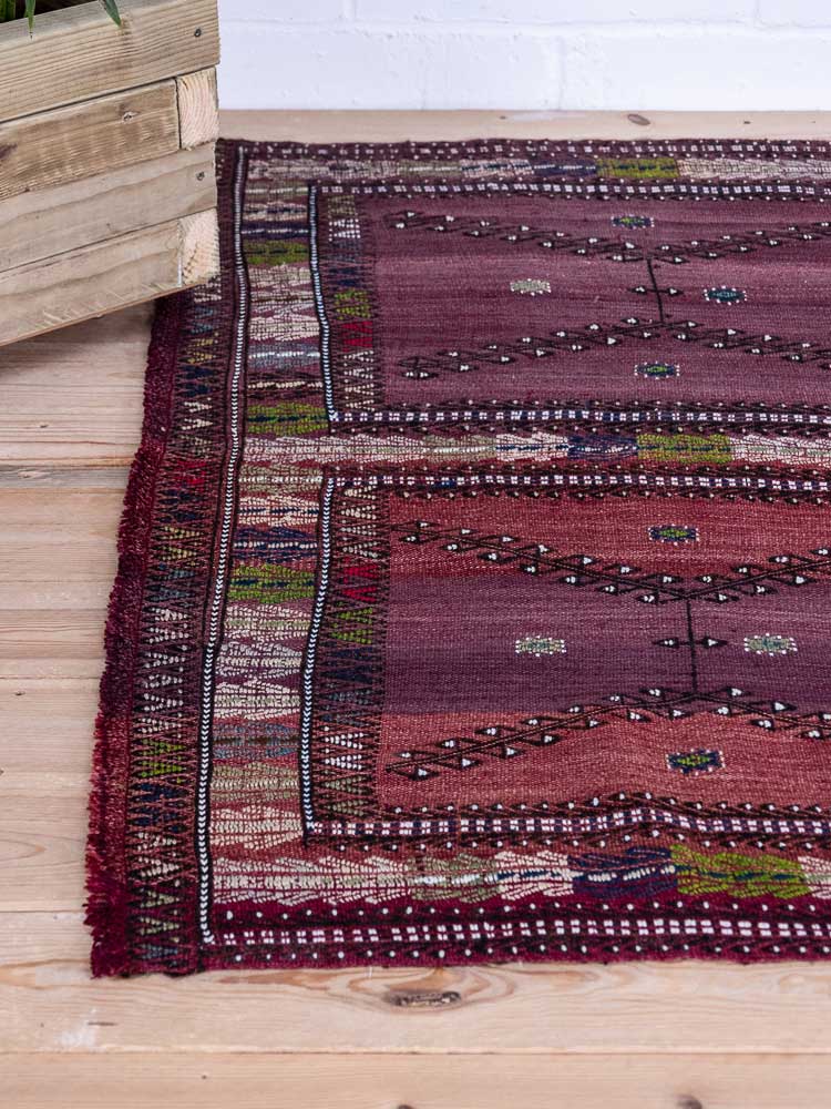 12883 Vintage Turkish Konya Karapinar Kilim Rug 128x167cm (4.2 x 5.5ft)