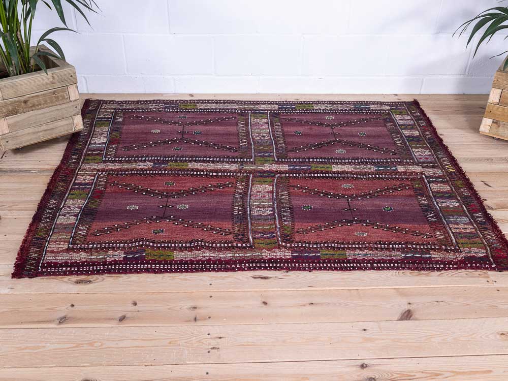 12883 Vintage Turkish Konya Karapinar Kilim Rug 128x167cm (4.2 x 5.5ft)