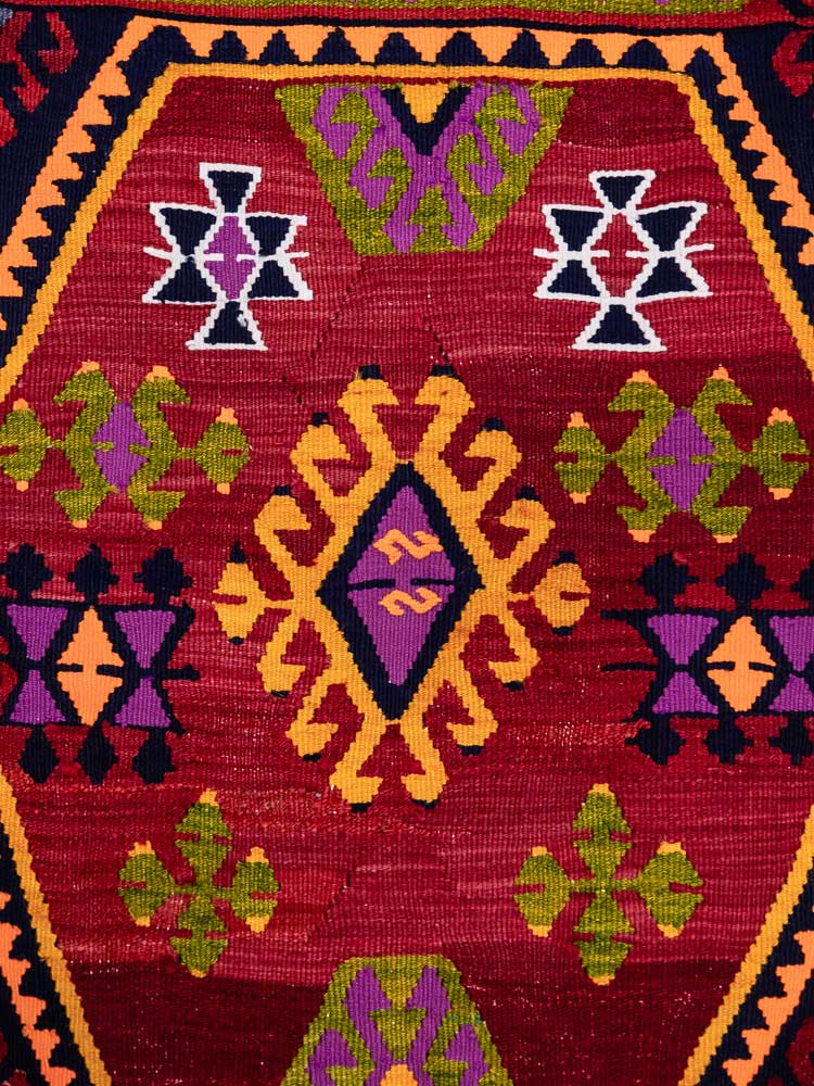 12885 Vintage Turkish Sivas Kilim Rug 124x219cm (4.1 x 7.2ft)