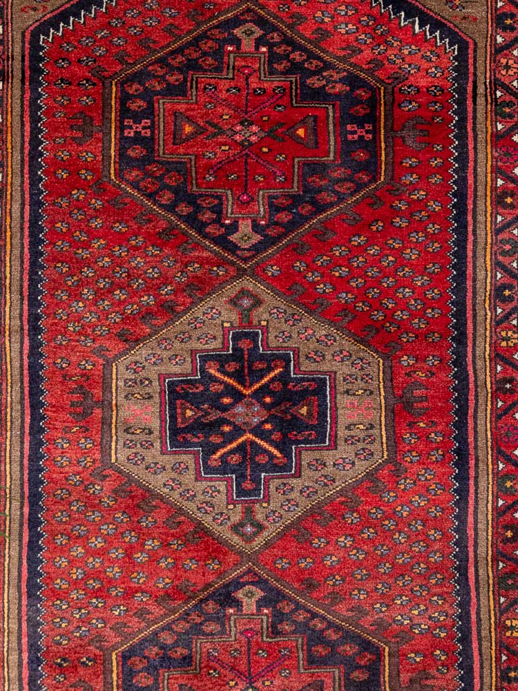 12927 Zanjan Hand-knotted Hamadan Rug 136x217cm (4.5 x 7.1ft)