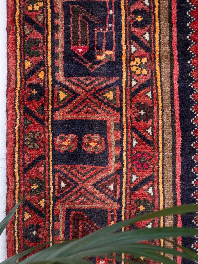 12927 Zanjan Hand-knotted Hamadan Rug 136x217cm (4.5 x 7.1ft)