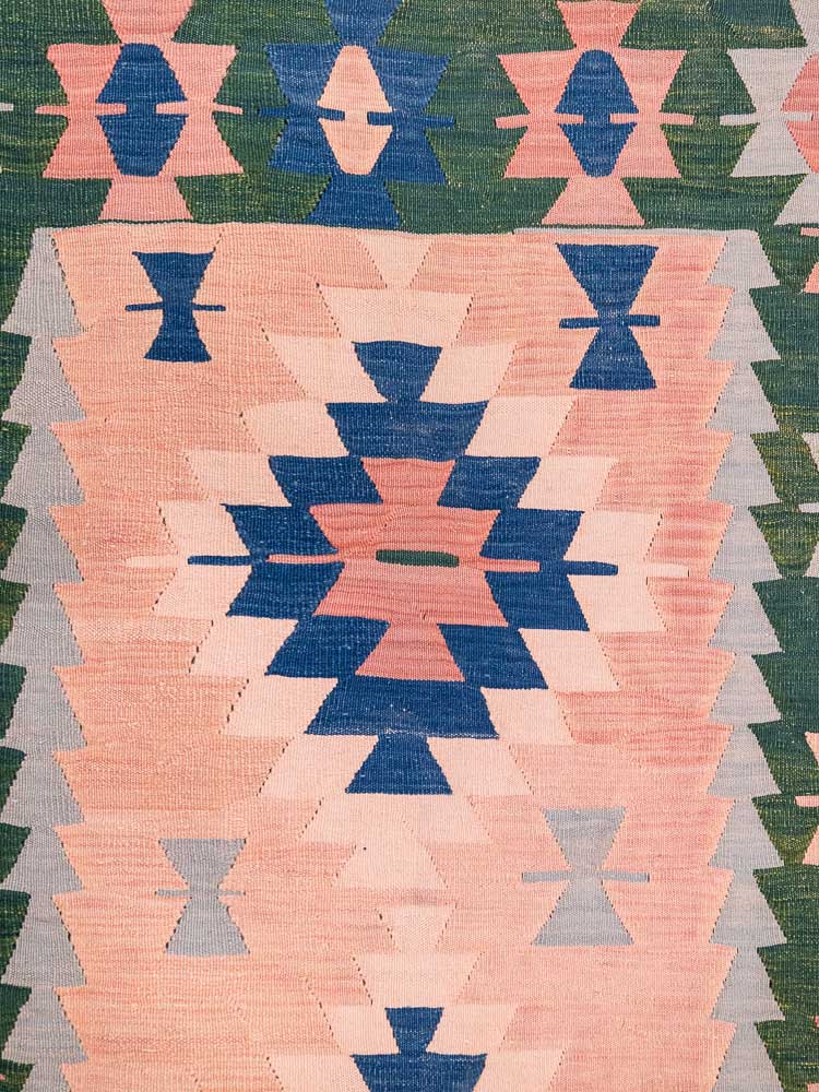 12944 Handwoven Vintage Turkish Usak Kilim Rug 118x175cm (3.10 x 5.8ft)