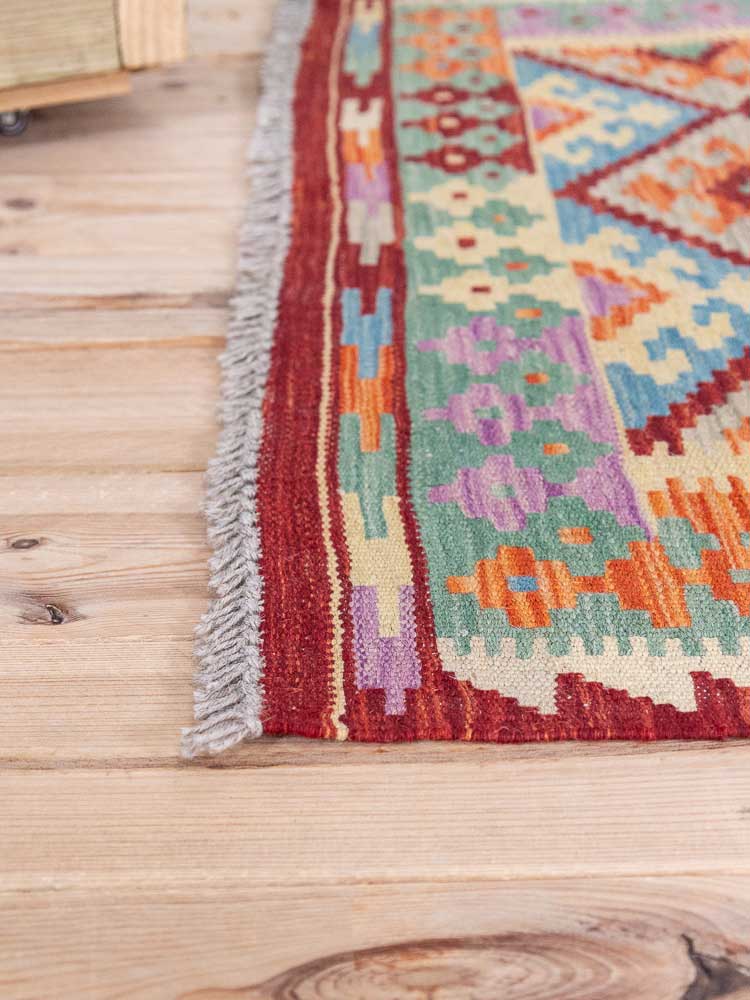 12962 Handwoven Afghan Vegetable Dyed Kilim Rug 104x153cm (3.5 x 5ft)