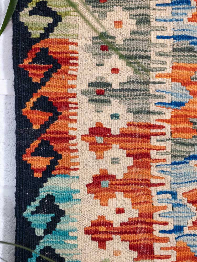 12965 Handwoven Afghan Vegetable Dyed Kilim Rug 101x166cm (3.3 x 5.5ft)