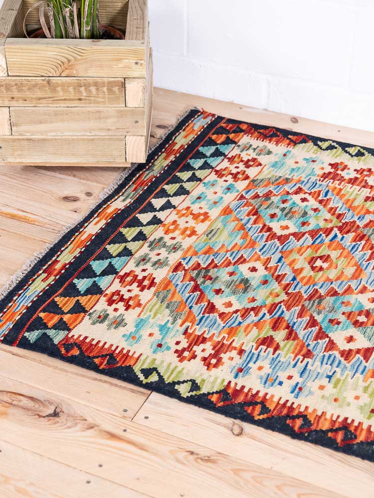 12965 Handwoven Afghan Vegetable Dyed Kilim Rug 101x166cm (3.3 x 5.5ft)