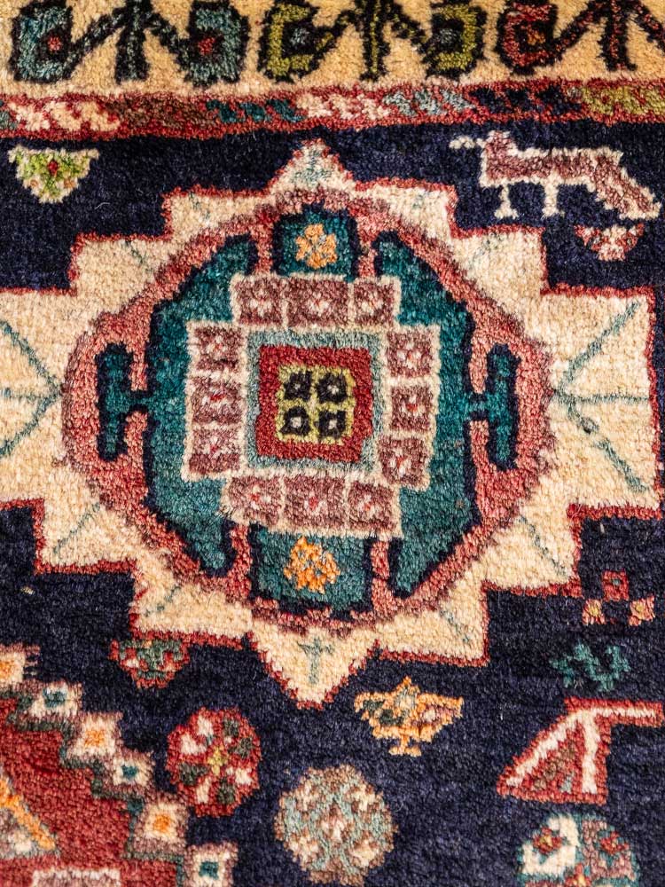 4892 Hasan Abad Qashqai Carpet 120x211cm (3.11 x 6.11ft)