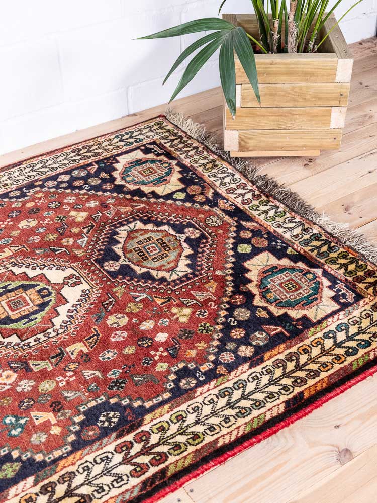 4892 Hasan Abad Qashqai Carpet 120x211cm (3.11 x 6.11ft)