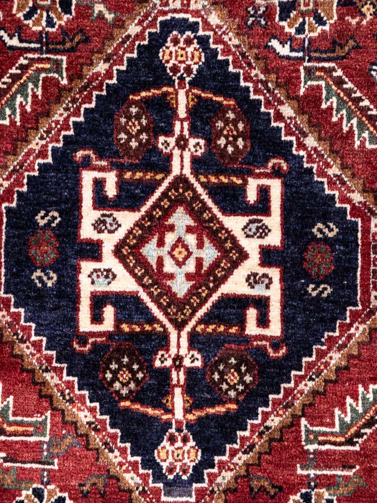 4894 Koohi Qashqai Oriental Rug 120x196cm (3.11 x 6.5ft)