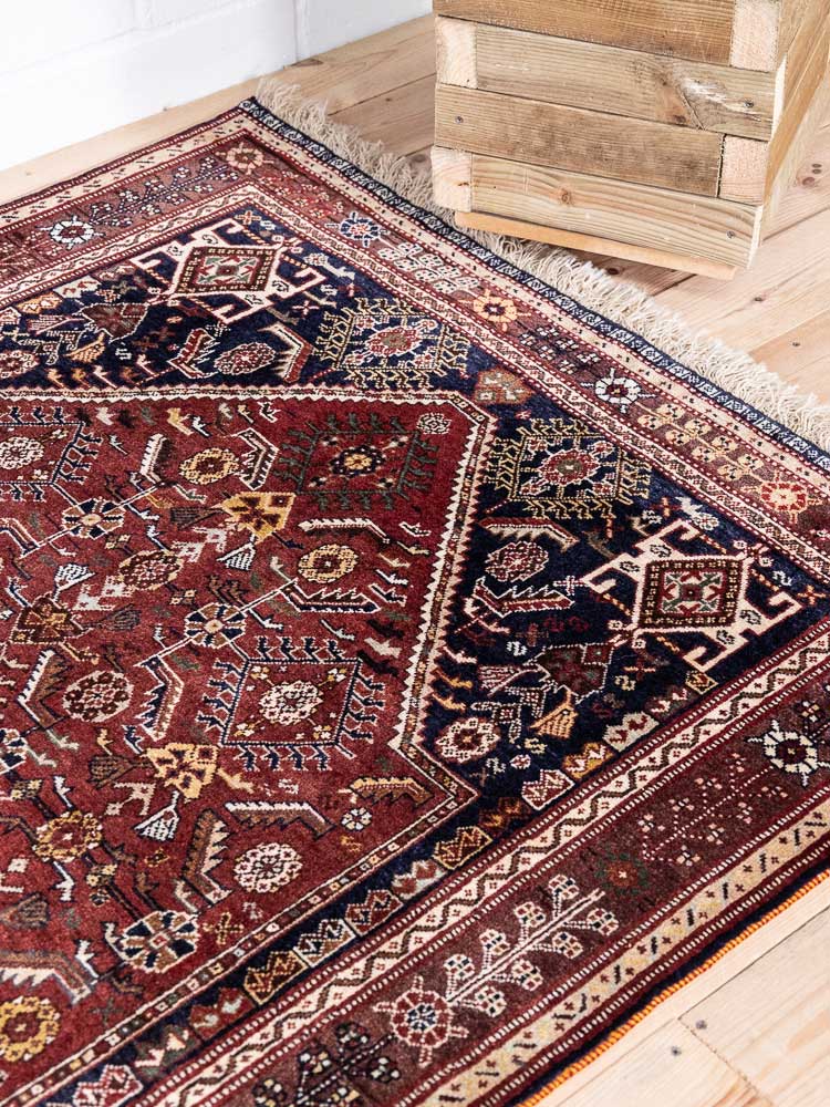 4894 Koohi Qashqai Oriental Rug 120x196cm (3.11 x 6.5ft)