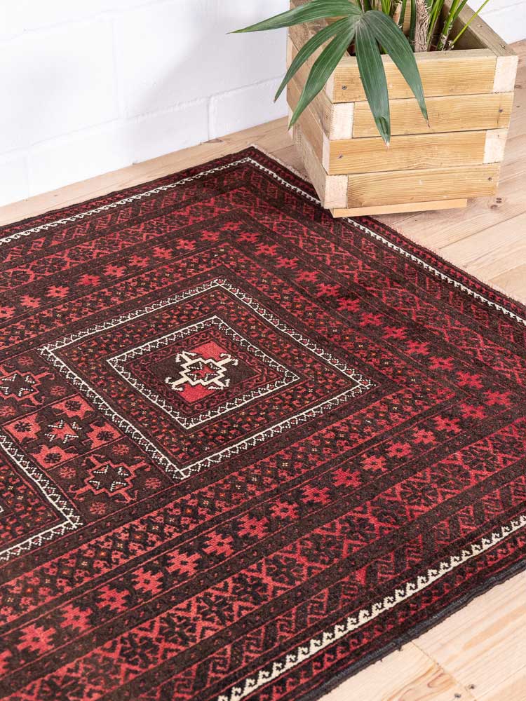 6010 Rug from Mashad 124x217cm (4.0 x 7.1ft)