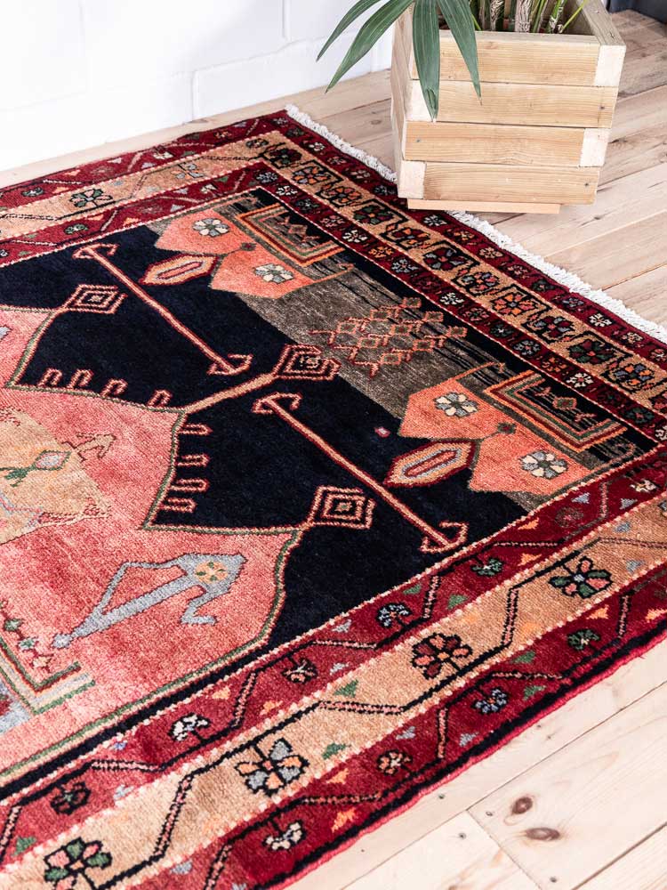 8294 Handknotted Luri Hamadan Rug 145x234cm (4.9 x 7.8ft)