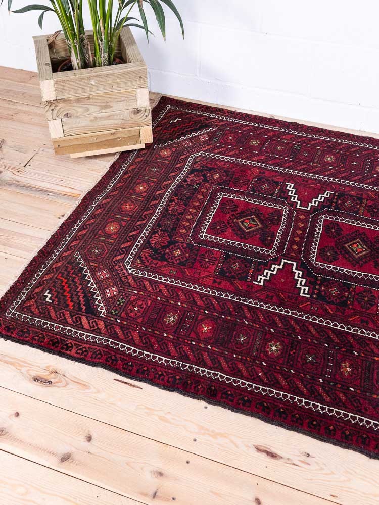 8619 Tribal Baluch Rug 127x242cm (4.2 x 7.11ft)