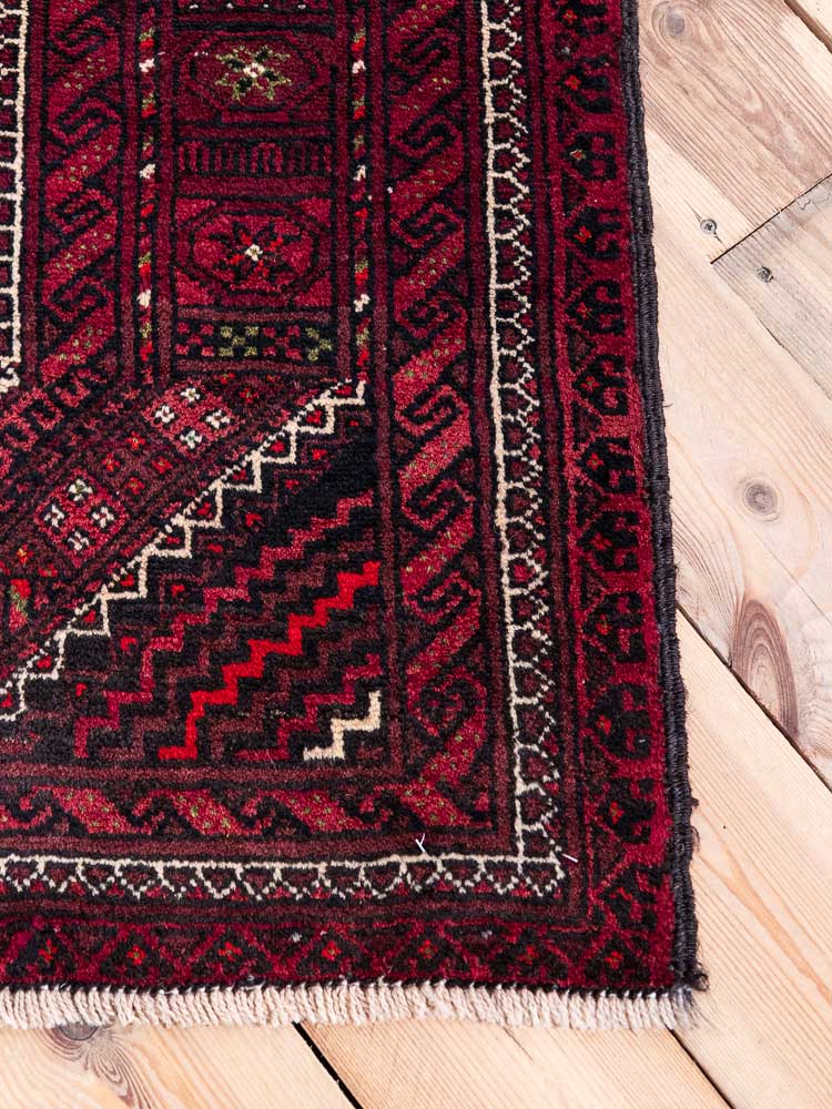 8619 Tribal Baluch Rug 127x242cm (4.2 x 7.11ft)