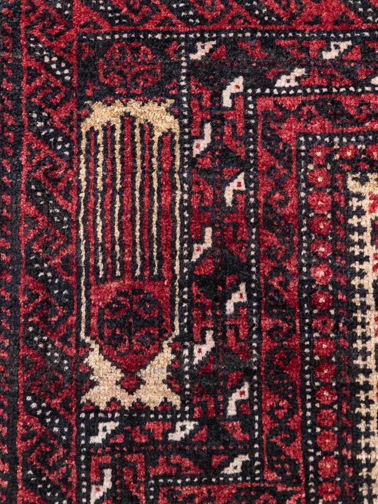 8922 Baluchi Oriental Rug 99x185cm (3.3 x 6.0ft)