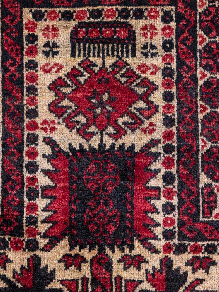 8922 Baluchi Oriental Rug 99x185cm (3.3 x 6.0ft)