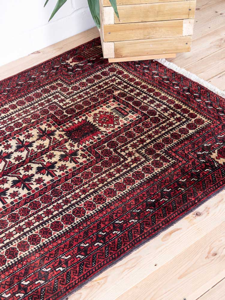 8922 Baluchi Oriental Rug 99x185cm (3.3 x 6.0ft)