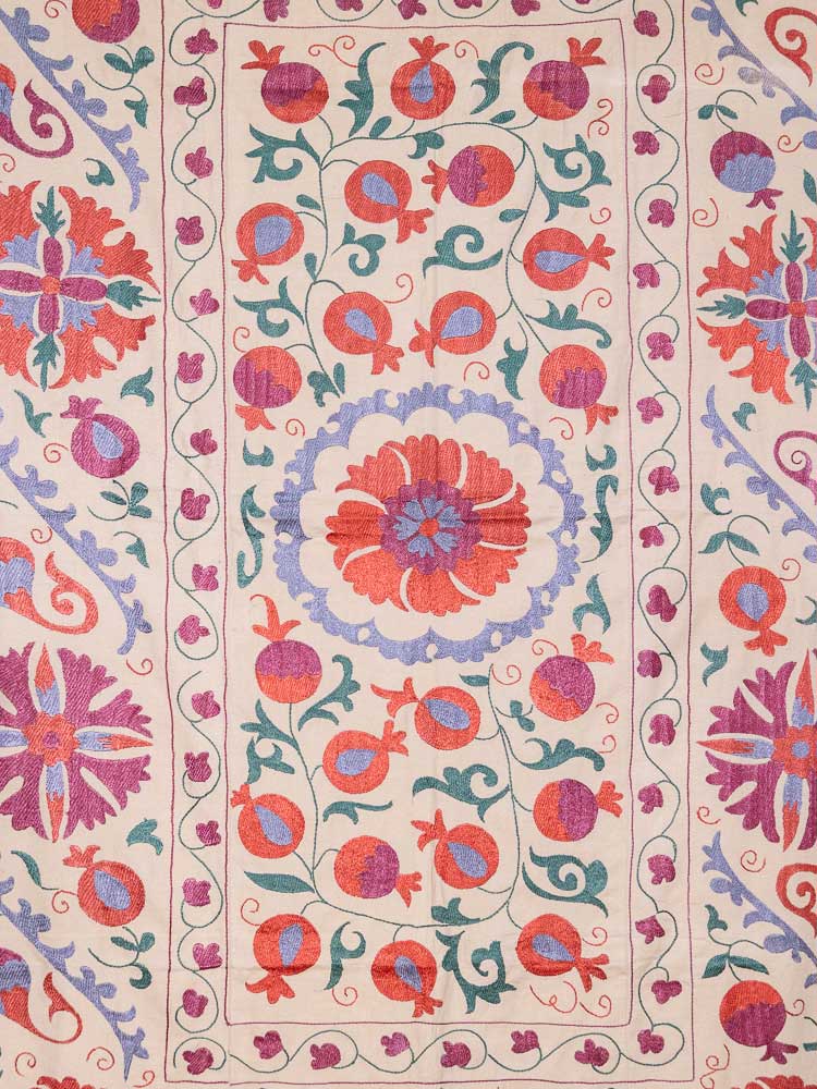 SUZ927 Uzbek Cream Suzani Embroidery 144x215cm (4.8 x 7.0ft)